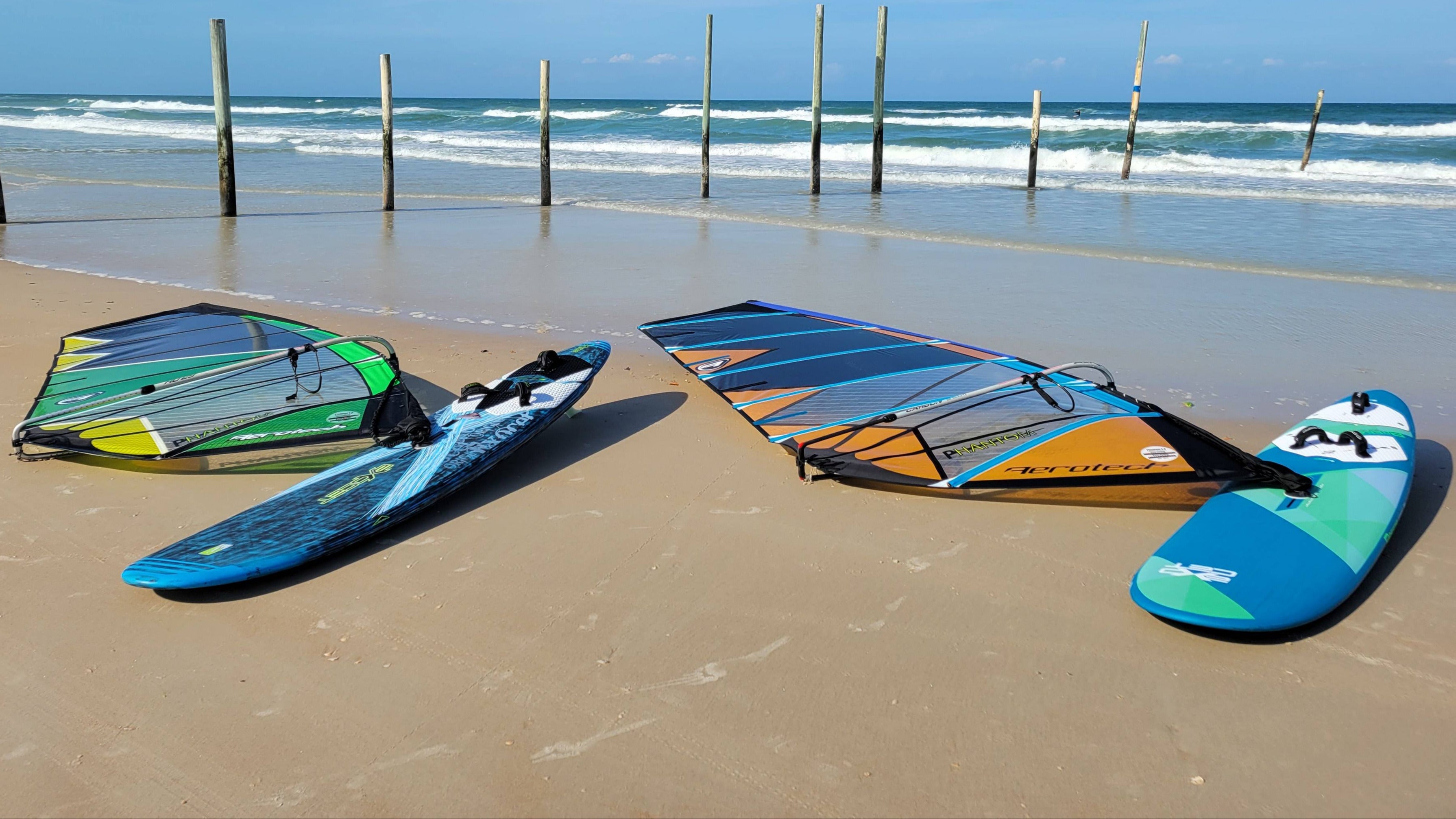 Aertoech Sails On The Beach